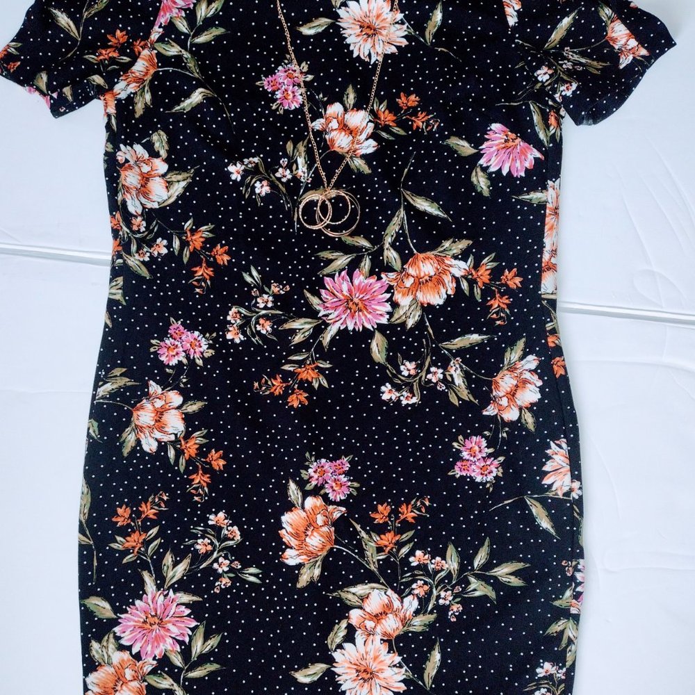 Women's Dress Size 6   Stella and Julie